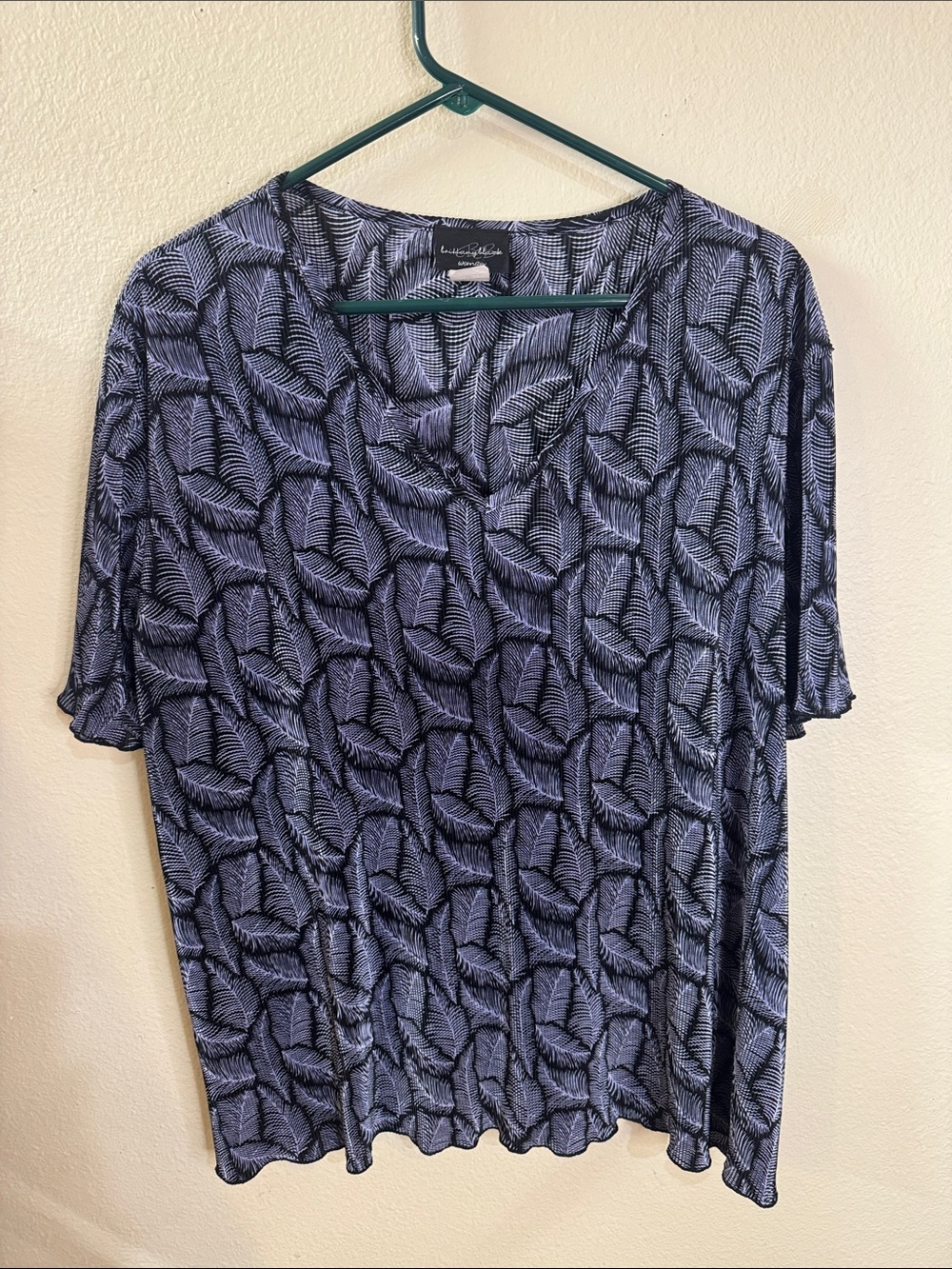 Brittany Black Navy & White Short Sleeve Patterned Top